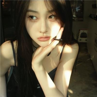 买地方报的女人：作家杉本隆治的推理